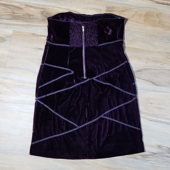 🔹️Urban Outfitters Silence + Noise Plum Velvet Strapless Cocktail Dress Small - Picture 3 of 12
